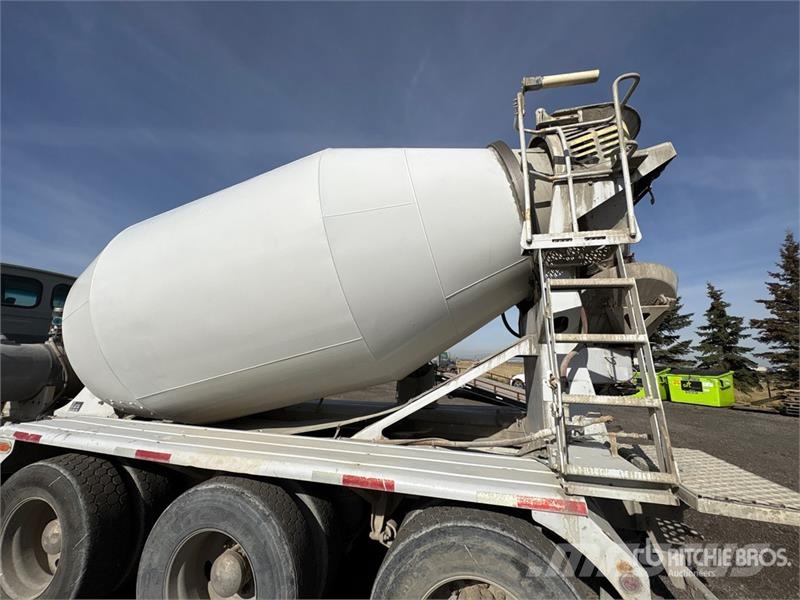 Sterling LT9500 Concrete trucks