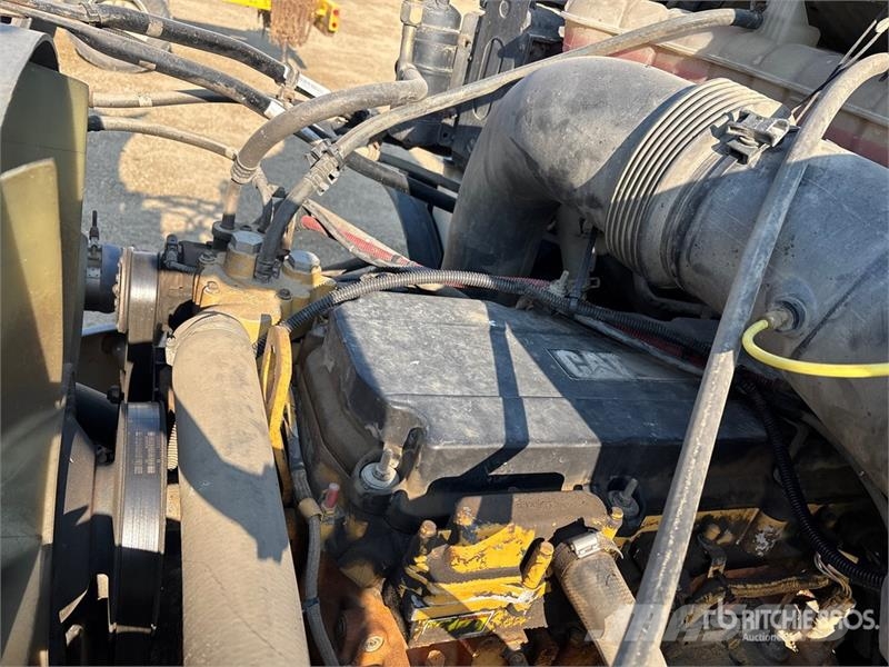 Sterling LT9500 Autojeřáby, hydraulické ruky
