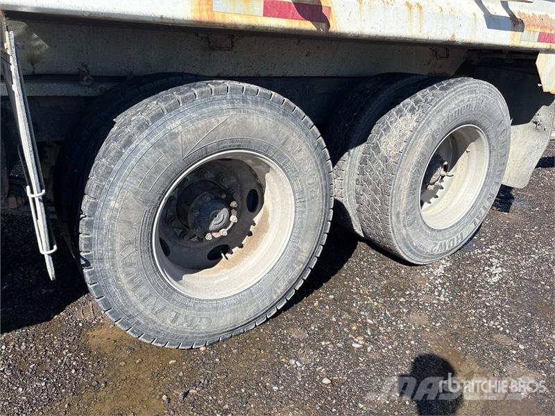 Sterling LT9500 Lastbiler med tip