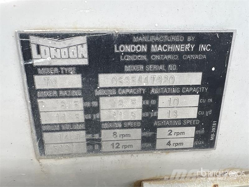 Sterling LT9500 Concrete trucks