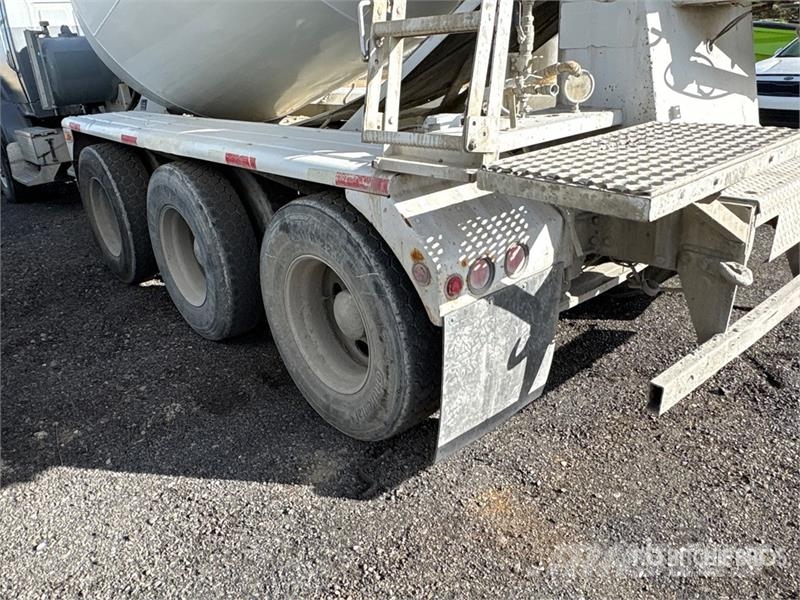 Sterling LT9500 Kamioni mešalice za beton