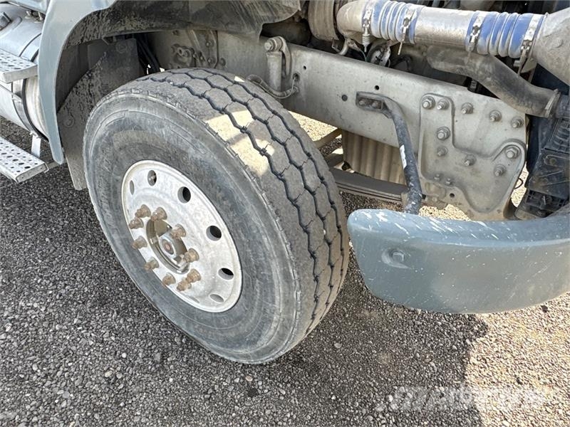 Sterling LT9500 شاحنات خرسانة