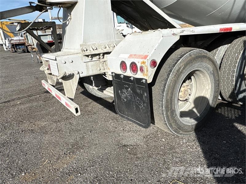 Sterling LT9500 Kamioni mešalice za beton