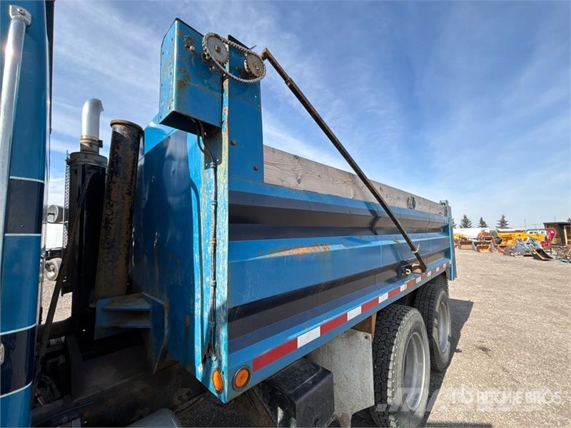 Sterling LT9500 Wywrotki