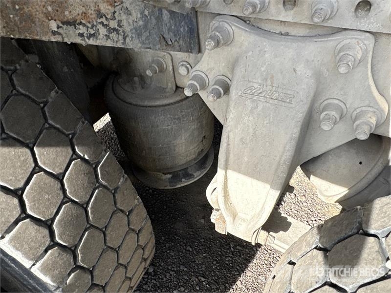 Sterling LT9500 شاحنات خرسانة