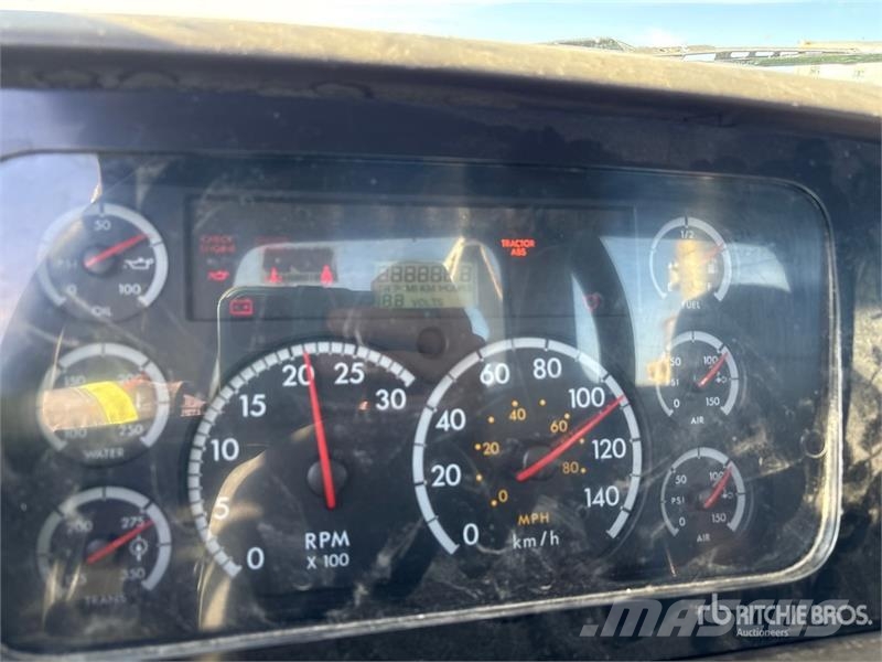 Sterling LT9500 شاحنات خرسانة