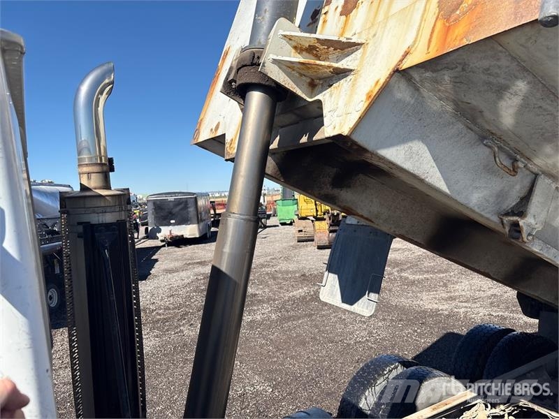 Sterling LT9500 Lastbiler med tip