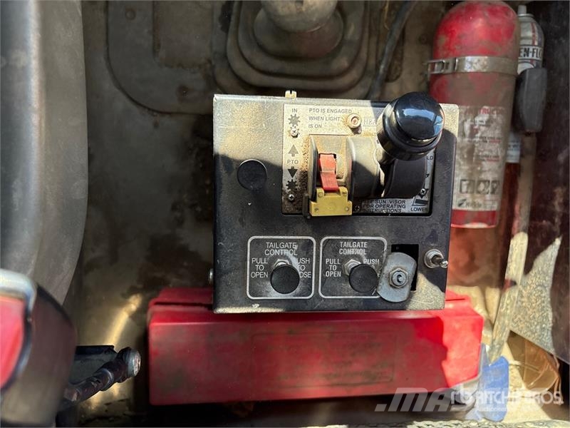 Sterling LT9500 Lastbiler med tip