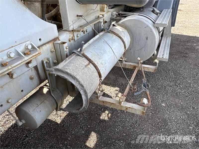 Sterling LT9500 Concrete trucks