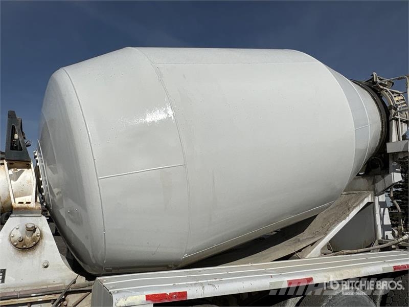 Sterling LT9500 Concrete trucks