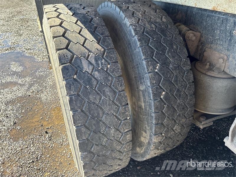 Sterling LT9500 Lastbiler med tip