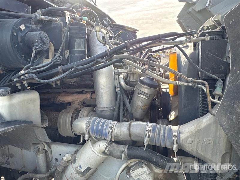 Sterling LT9500 Concrete trucks