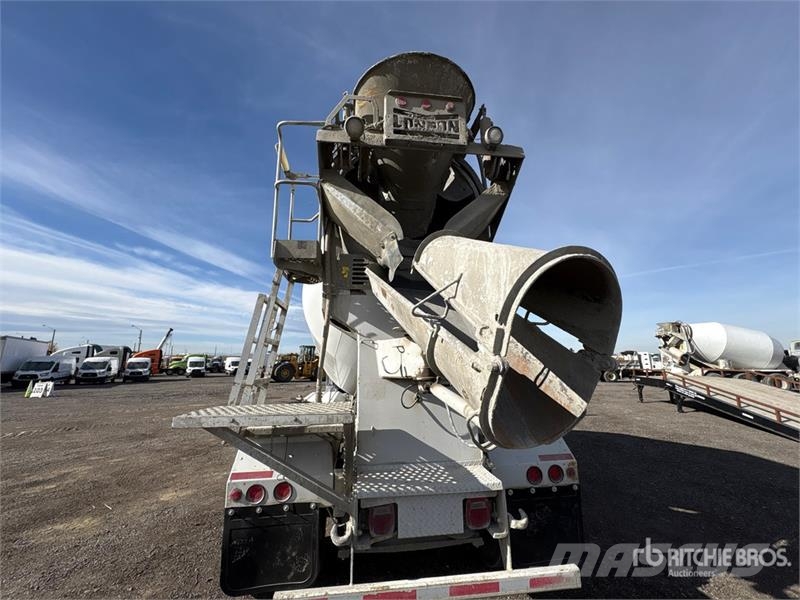 Sterling LT9500 Concrete trucks
