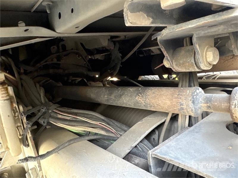 Sterling LT9500 Kamioni mešalice za beton