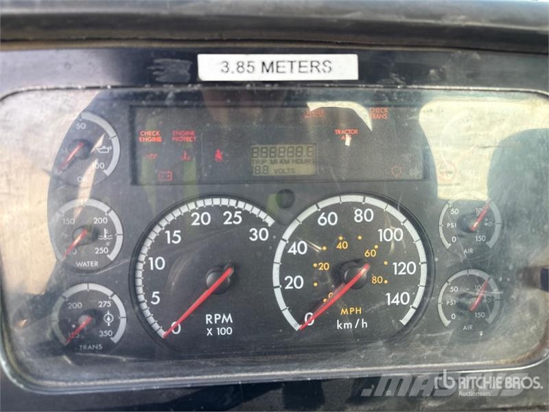 Sterling LT9500 Kamioni mešalice za beton