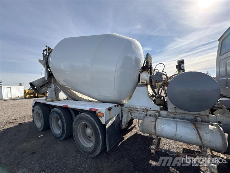 Sterling LT9500 Concrete trucks