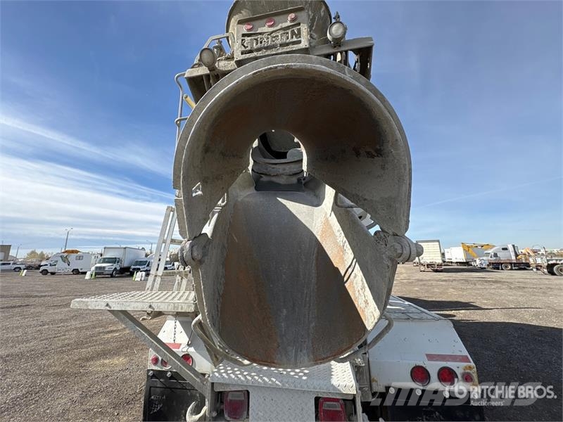 Sterling LT9500 Concrete trucks
