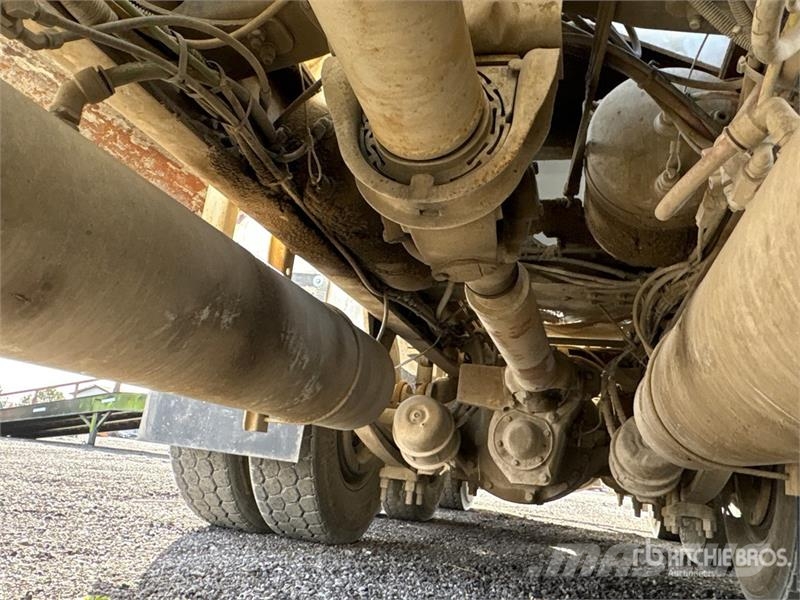 Sterling LT9500 Kamioni mešalice za beton