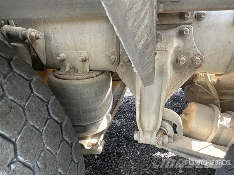 Sterling LT9500 Kamioni mešalice za beton