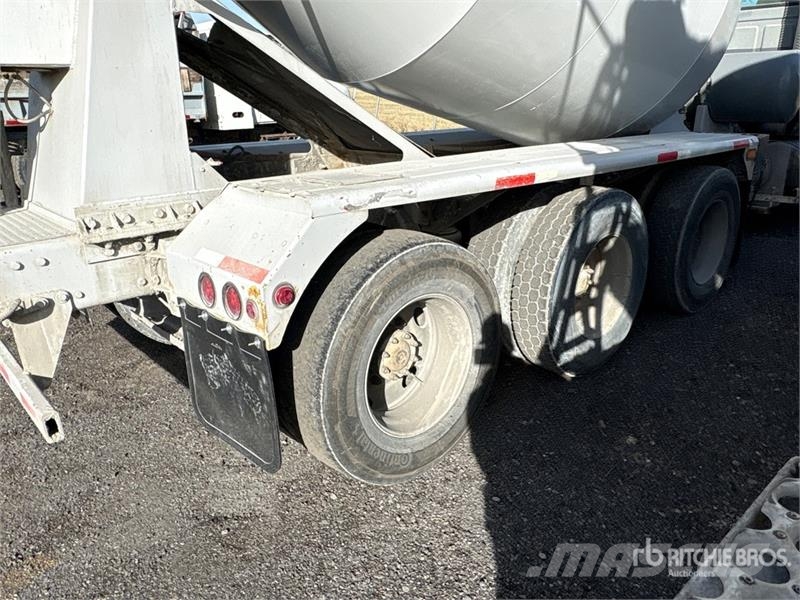 Sterling LT9500 Kamioni mešalice za beton