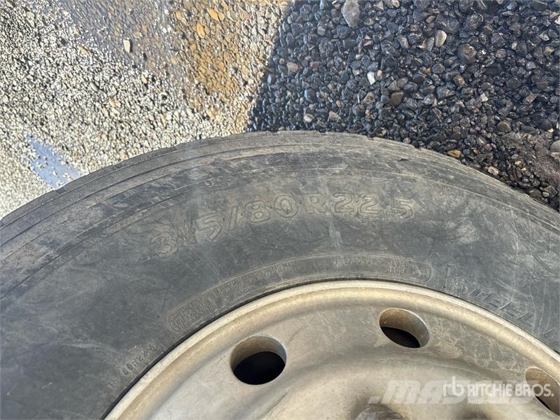 Sterling LT9500 Lastbiler med tip