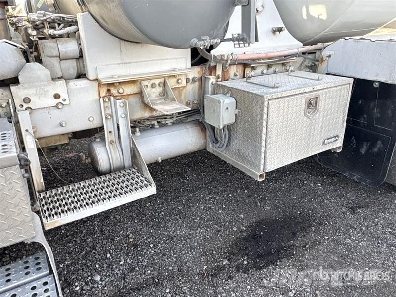 Sterling LT9500 Kamioni mešalice za beton