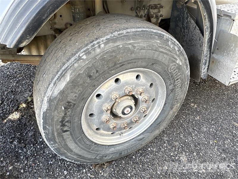Sterling LT9500 Kamioni mešalice za beton