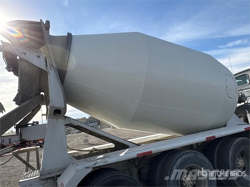 Sterling LT9500 Concrete trucks