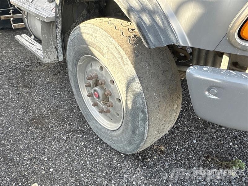 Sterling LT9500 Kamioni mešalice za beton