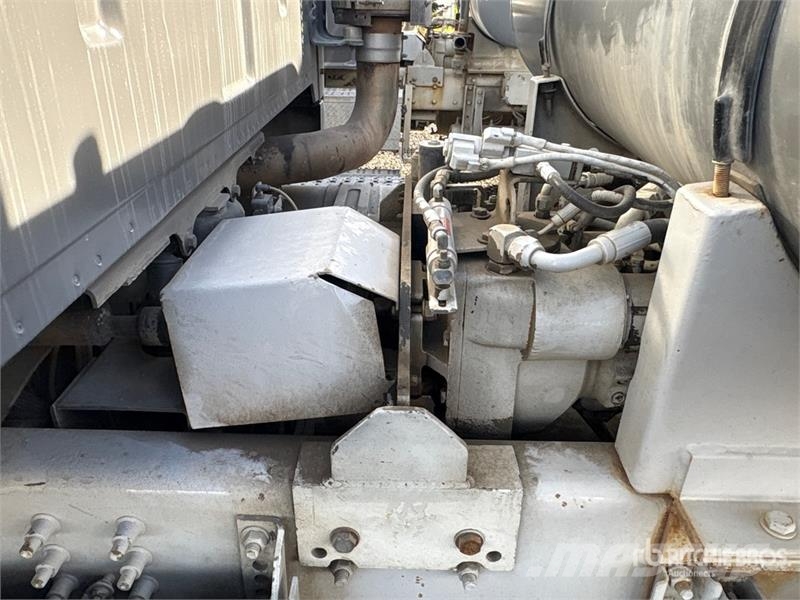Sterling LT9500 Kamioni mešalice za beton