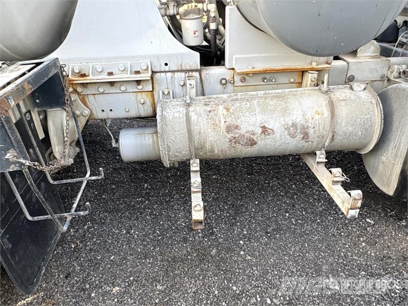 Sterling LT9500 Kamioni mešalice za beton