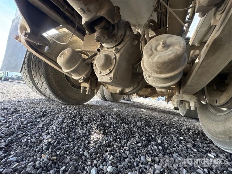 Sterling LT9500 Kamioni mešalice za beton