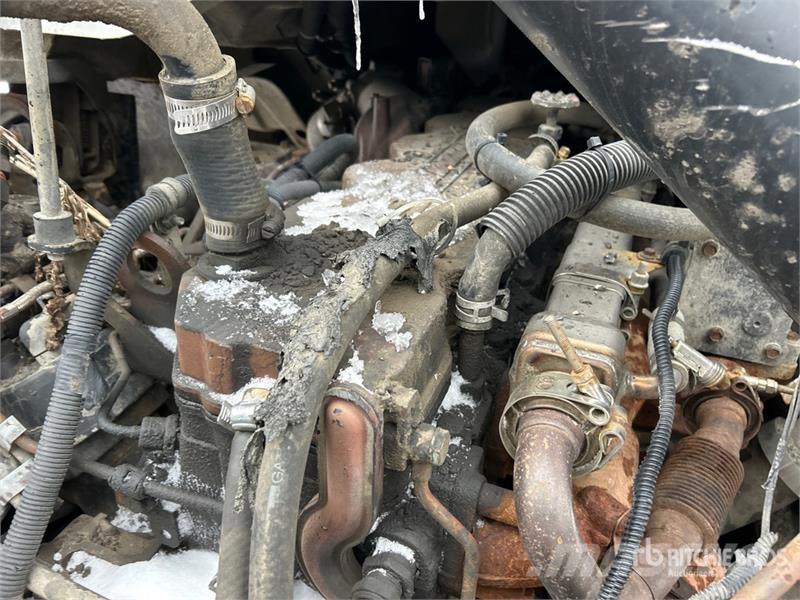 Sterling RA-400 300 gal on Sterling 4x2 Hot Patch Truck Tovornjaki cisterne