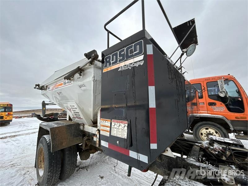 Sterling RA-400 300 gal on Sterling 4x2 Hot Patch Truck Tovornjaki cisterne