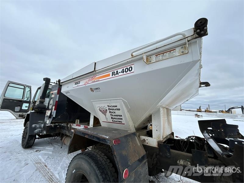 Sterling RA-400 300 gal on Sterling 4x2 Hot Patch Truck Tovornjaki cisterne