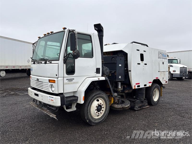 Sterling SC8000 Camiões varredores