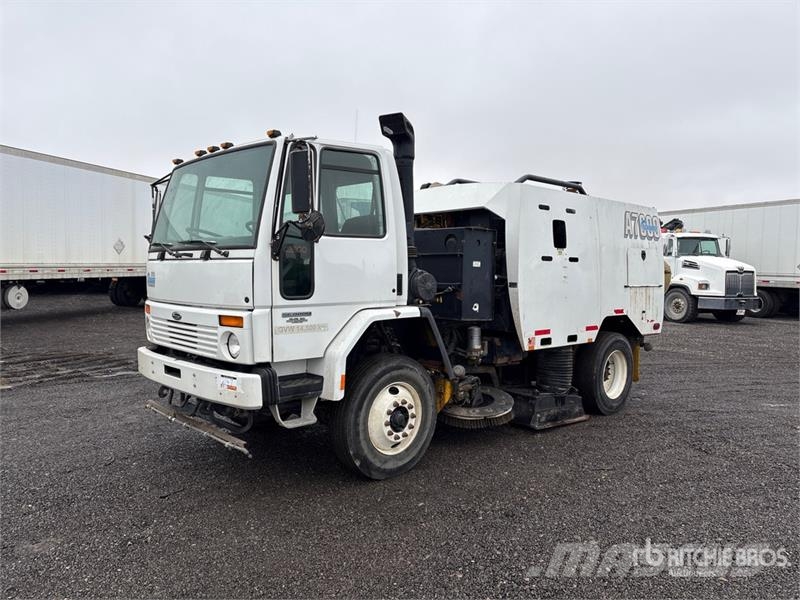 Sterling SC8000 Camiões varredores