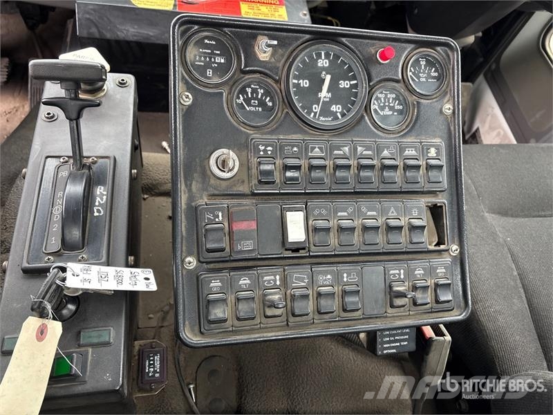 Sterling SC8000 Camiões varredores