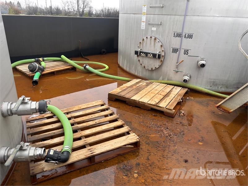 Stewart Steel 50 ft x 20 ft Containment Tank Bränsle och tillsatstankar
