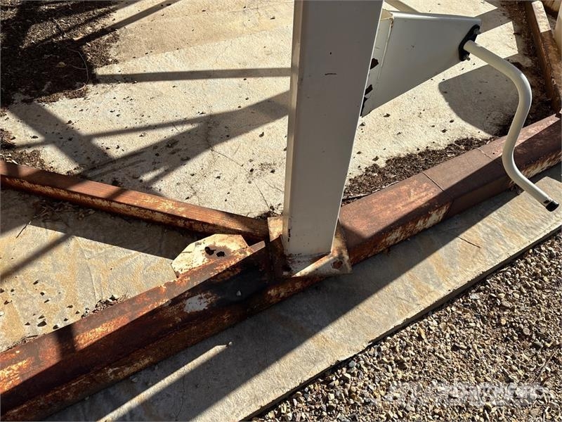  Stor-King +/- 2500 bu 3 Ring Smooth Wall Hopper Gr وحدات / آلات معالجة المحاصيل وتخزينها - أخرى