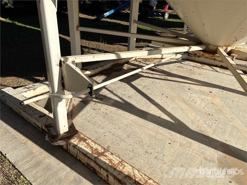 Stor-King +/- 2500 bu 3 Ring Smooth Wall Hopper Gr Sonstige Ernte Verarbeitung und -lagerung