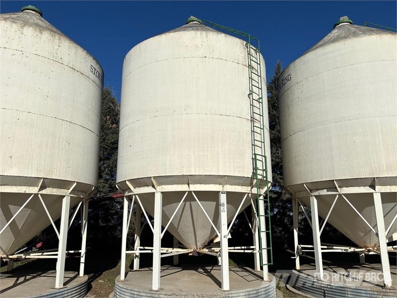  Stor-King +/- 2500 bu 3 Ring Smooth Wall Hopper Gr وحدات / آلات معالجة المحاصيل وتخزينها - أخرى
