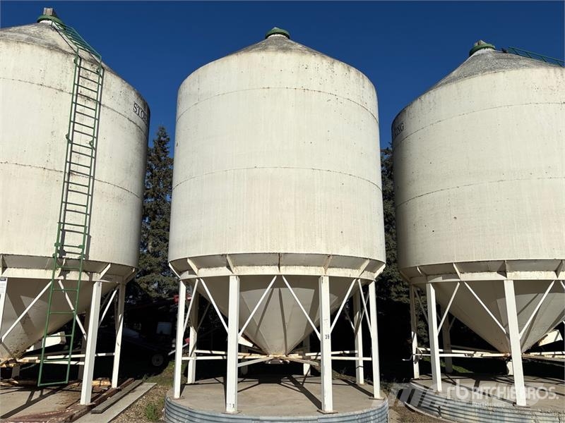  Stor-King +/- 2500 bu 3 Ring Smooth Wall Hopper Gr وحدات / آلات معالجة المحاصيل وتخزينها - أخرى