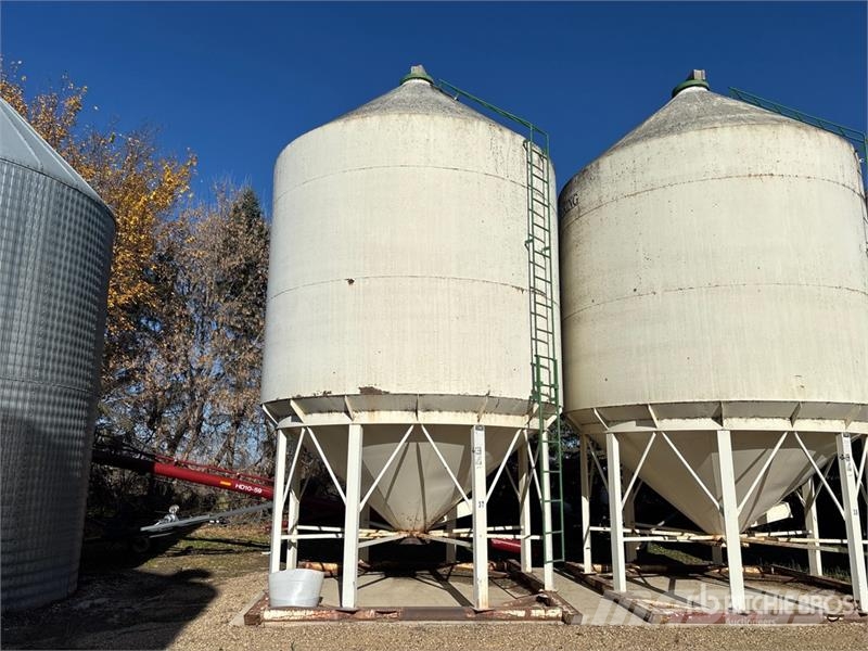  Stor-King +/- 2500 bu 3 Ring Smooth Wall Hopper Gr وحدات / آلات معالجة المحاصيل وتخزينها - أخرى