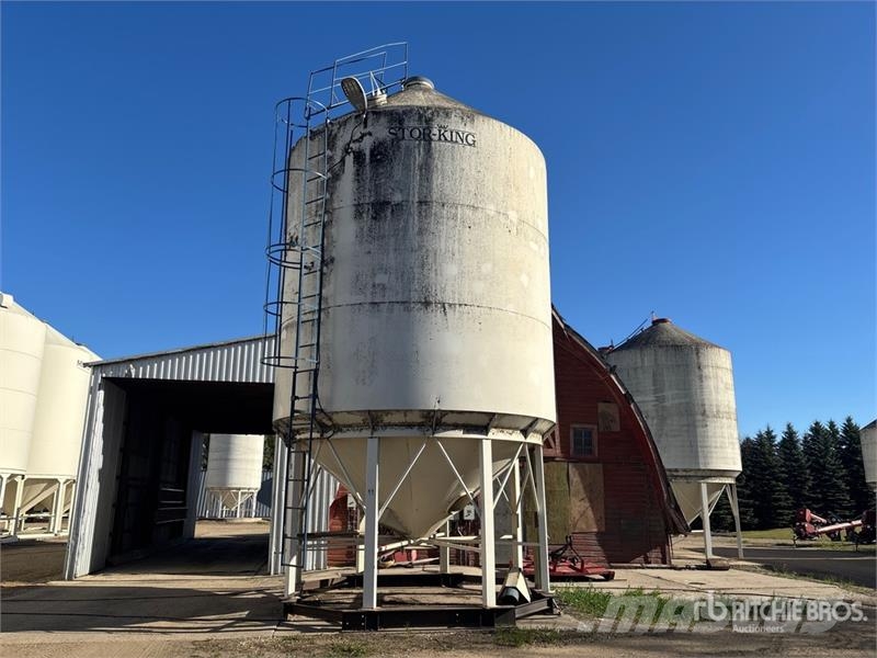  Stor-King +/- 3000 bu 3 Ring Smooth Wall Hopper Gr وحدات / آلات معالجة المحاصيل وتخزينها - أخرى
