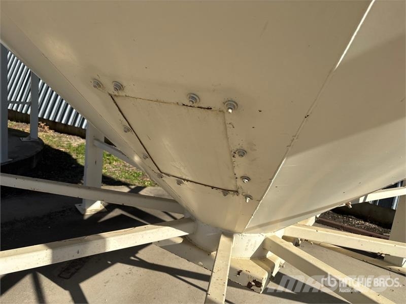 Stor-King +/- 3500 bu 4 Ring Smooth Wall Hopper Gr Macchine/unitá di lavorazione e stoccaggio/altri