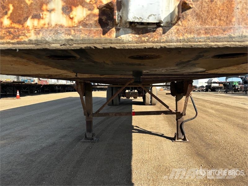 Stoughton 48 ft x 102 in T/A Van Trailer Furgons