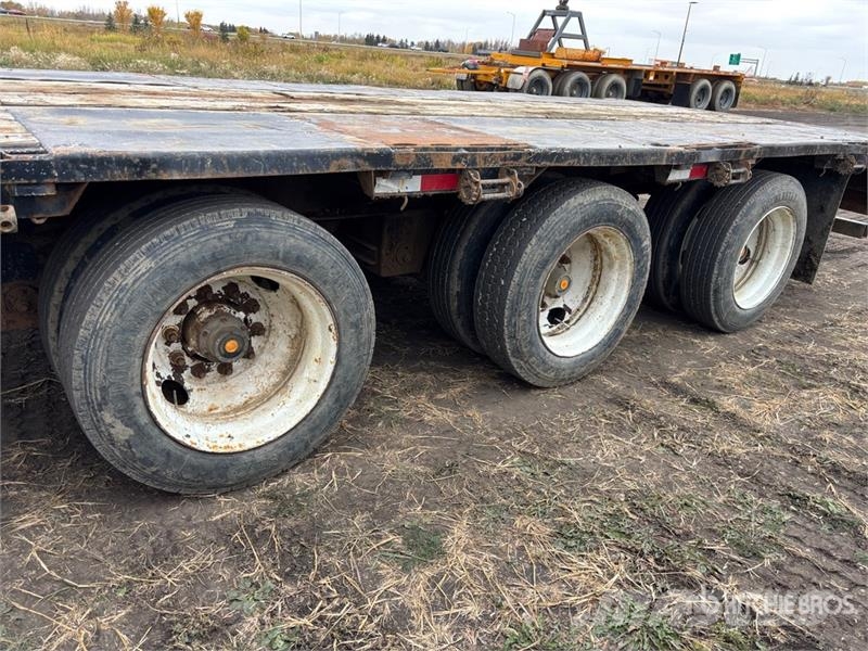 Stoughton 53 ft Tri/A Step Deck Trailer Низькорамні причепи