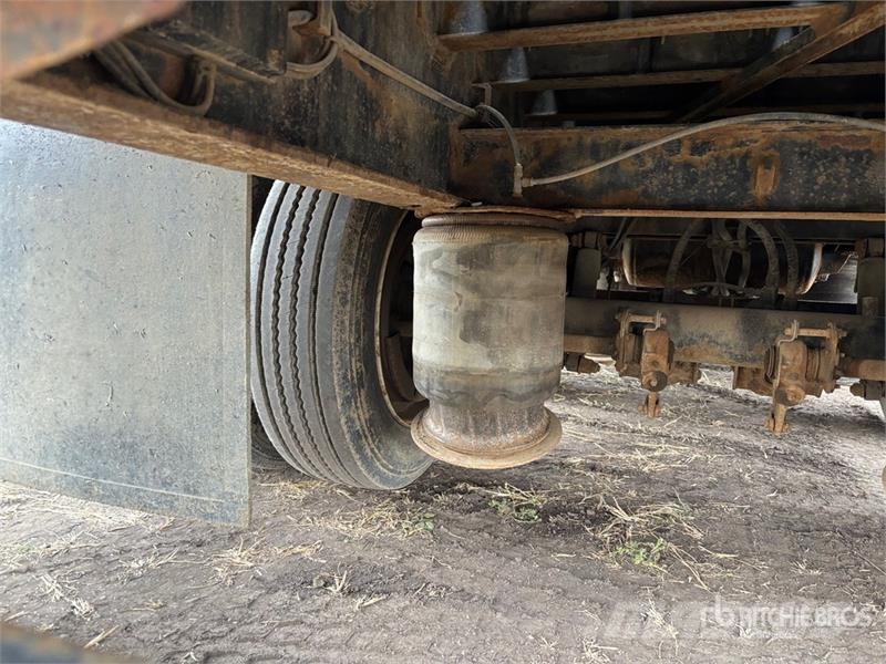 Stoughton 53 ft Tri/A Step Deck Trailer Низькорамні причепи