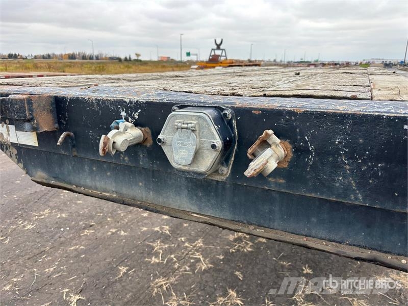 Stoughton 53 ft Tri/A Step Deck Trailer Низькорамні причепи